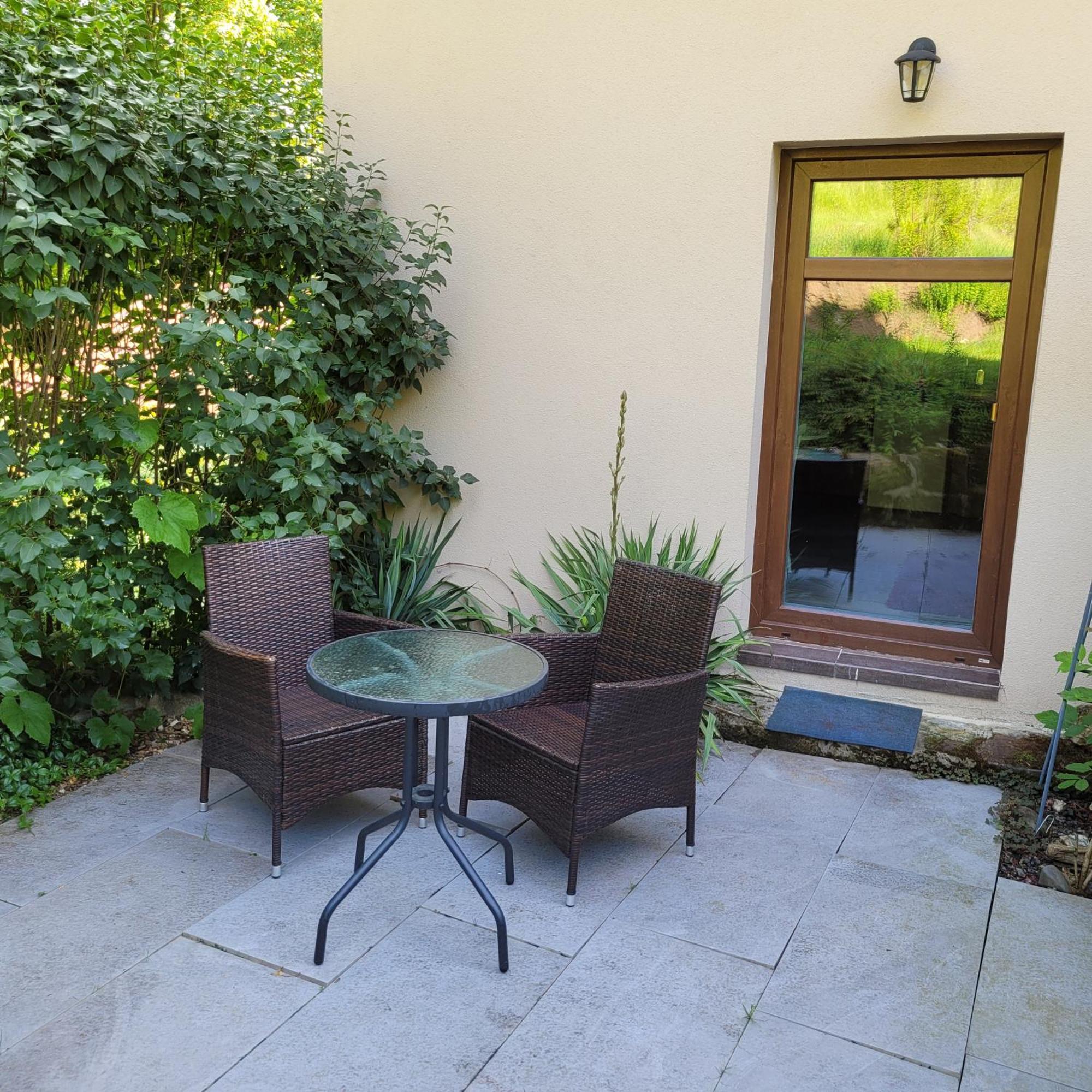 Apartamento Chloumek Bela  Exterior foto